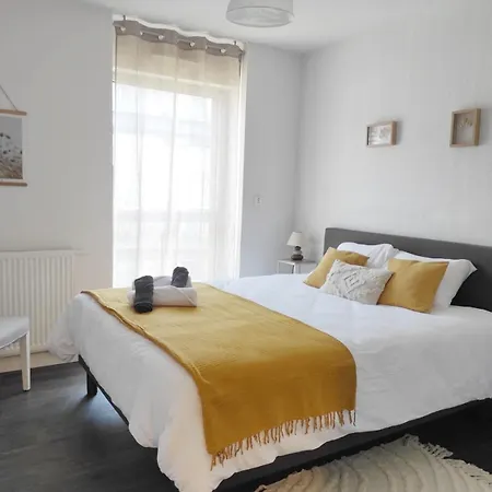 Beautiful Apartment In Centre Foix